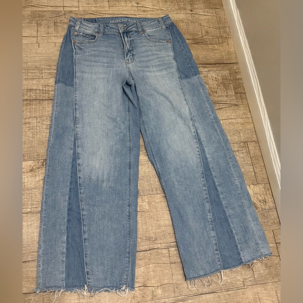 American Eagle Low-Rise Baggy Wide Leg. Size 10, regular.